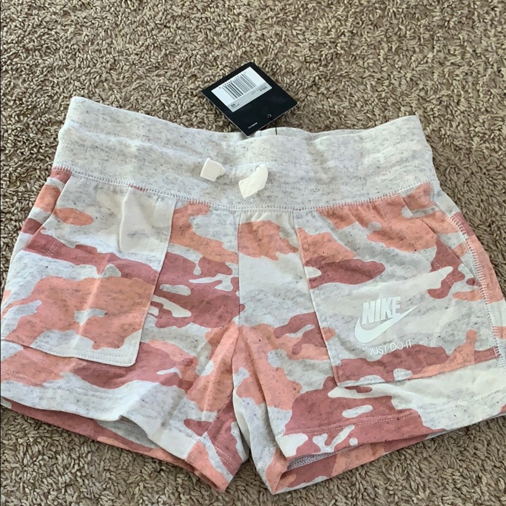 Nike Girls’ Gym Vintage Camo cotton shorts size XS